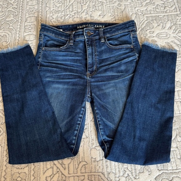American eagle skinny jean next level stretch size 8.  Frayed bottom - Picture 1 of 11